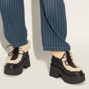 UGG upper leather and sheepskin